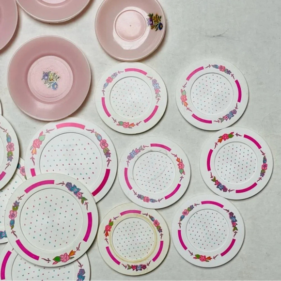 Chilton Globe Plates Pink Floral Playsets Vintage 17 Pieces Kitchen Dinner Play - Picture 5 of 8
